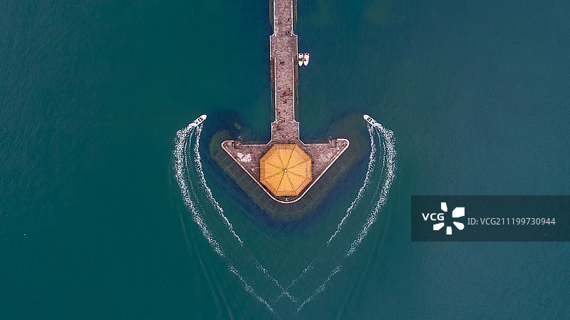 山东青岛琴岛之心图片素材