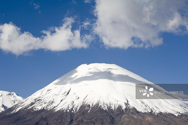 帕里纳科塔火山：劳卡国家公园，联合国教科文组织生物圈保护区，阿里卡和帕里纳科塔地区，智利，南美洲图片素材