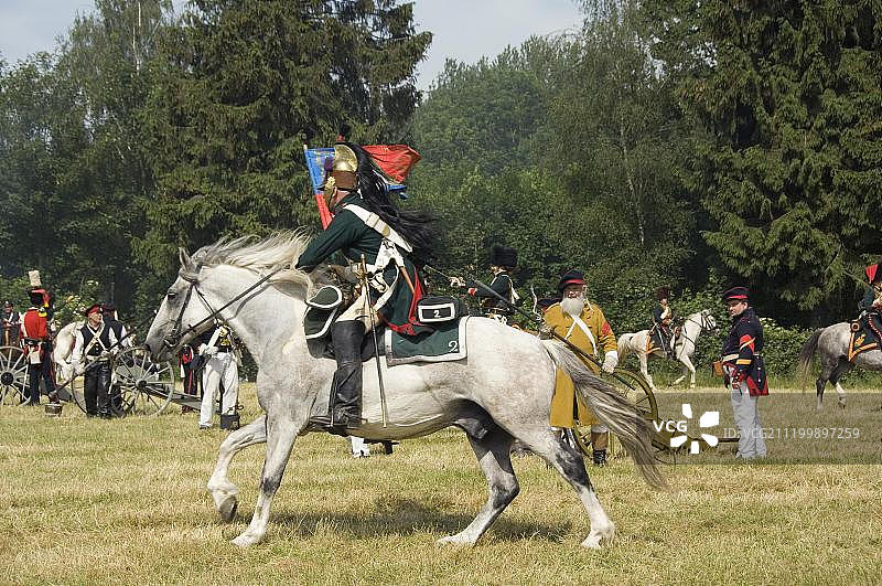 滑铁卢战役历史重现：拿破仑军队的营地图片素材