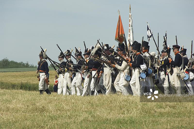 滑铁卢战役历史重现：拿破仑军队的营地图片素材
