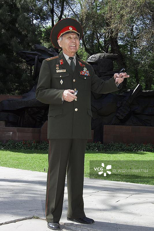 阿拉木图潘菲洛夫公园的军官，哈萨克斯坦图片素材