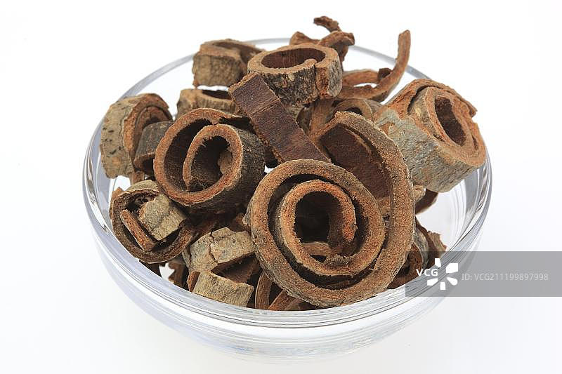 药用植物，厚朴的树皮图片素材