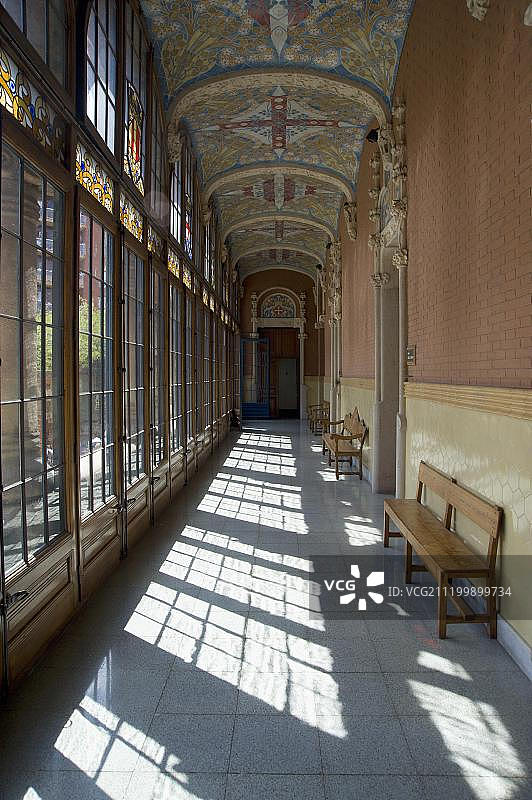 圣十字圣保罗医院走廊，西班牙巴塞罗那图片素材