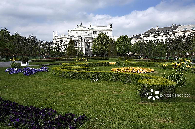 奥地利维也纳人民公园和城堡剧院图片素材