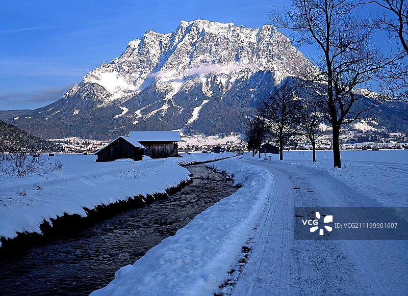 德国上巴伐利亚楚格峰图片素材