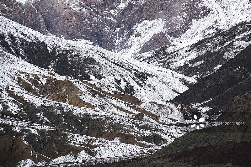 海拨高度4300米/格尔木市昆仑山秀沟图片素材