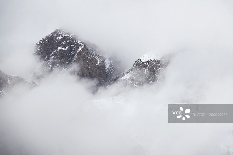 海拨高度4300米/格尔木市昆仑山秀沟图片素材
