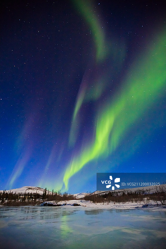 阿拉斯加的北极光图片素材
