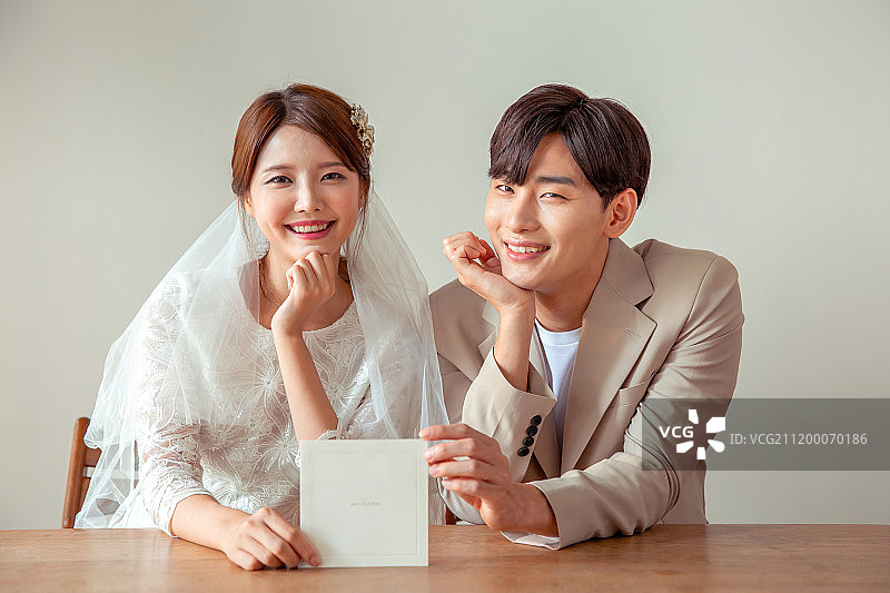 新郎新娘婚姻结婚请柬图片素材