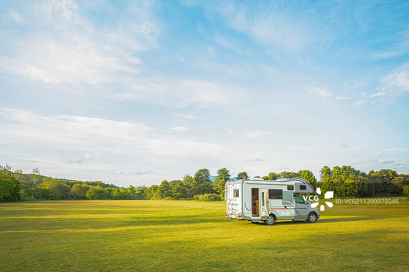 露营，房车，周末休闲，旅行图片素材