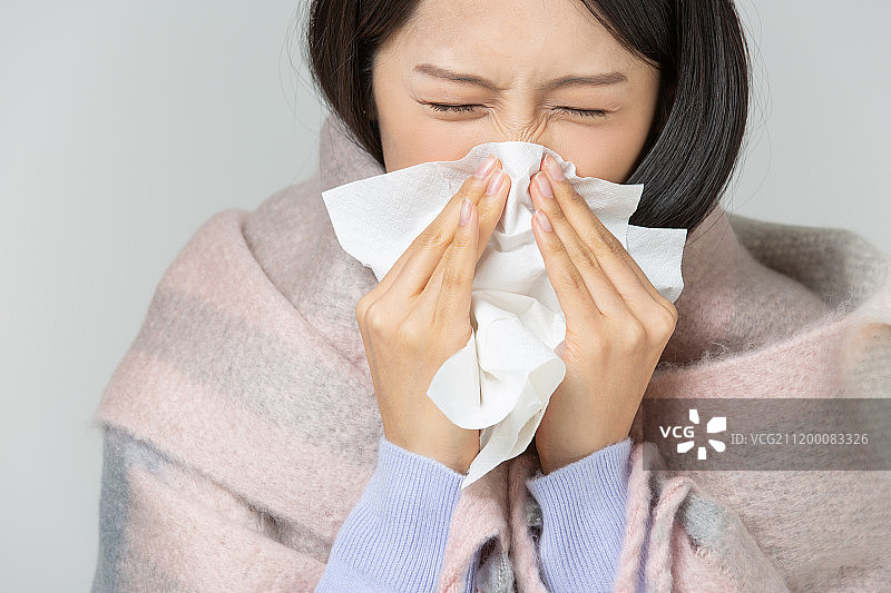 韩国亚洲冬季疾病护理流鼻涕图片素材