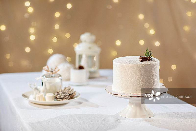 散景食物蛋糕圣诞派对冬季灯笼背景图片素材