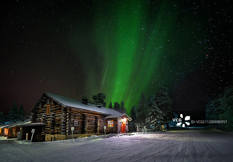 芬兰极光雪屋图片素材