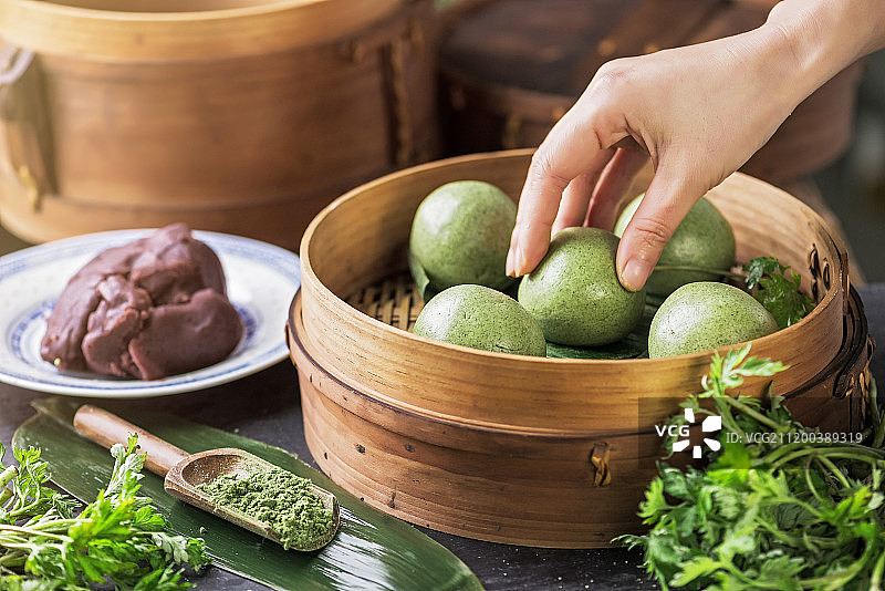 清明节手作青团图片素材