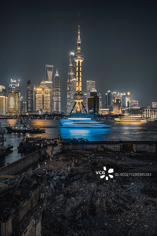 废墟夜上海图片素材