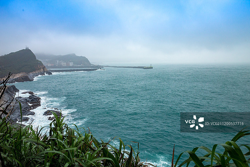 台湾雨天的野柳地质公园图片素材