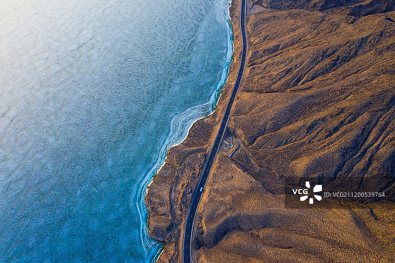 甘肃金昌冰湖之岸图片素材