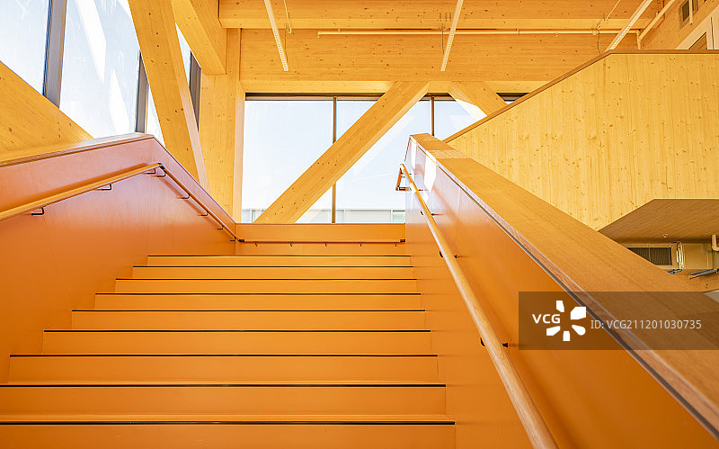 橙色创意通道空间图片素材