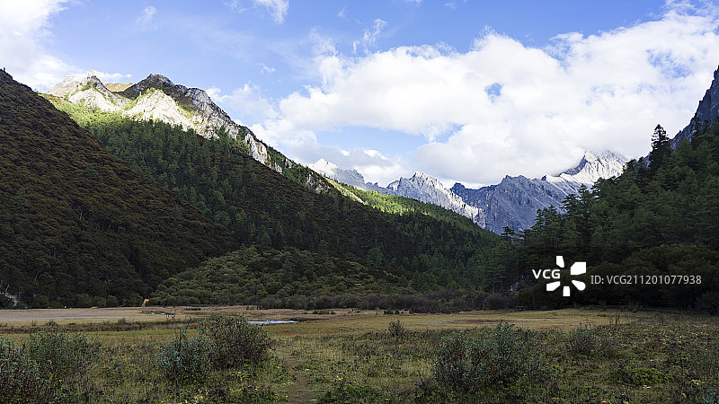 稻城亚丁自然保护区风光图片素材