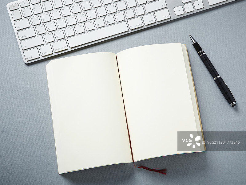 文具和键盘的摄影作品图片素材