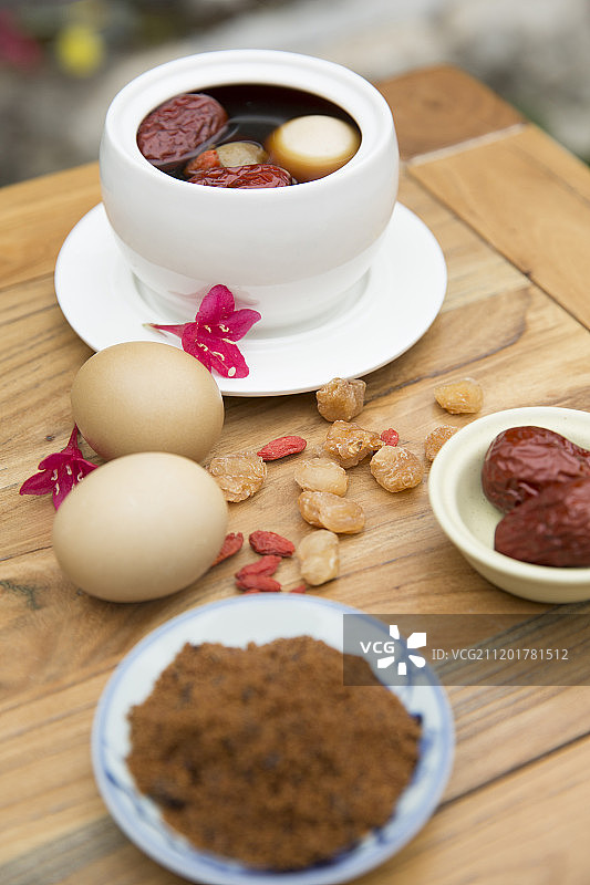 药膳红枣鸡蛋糖水图片素材