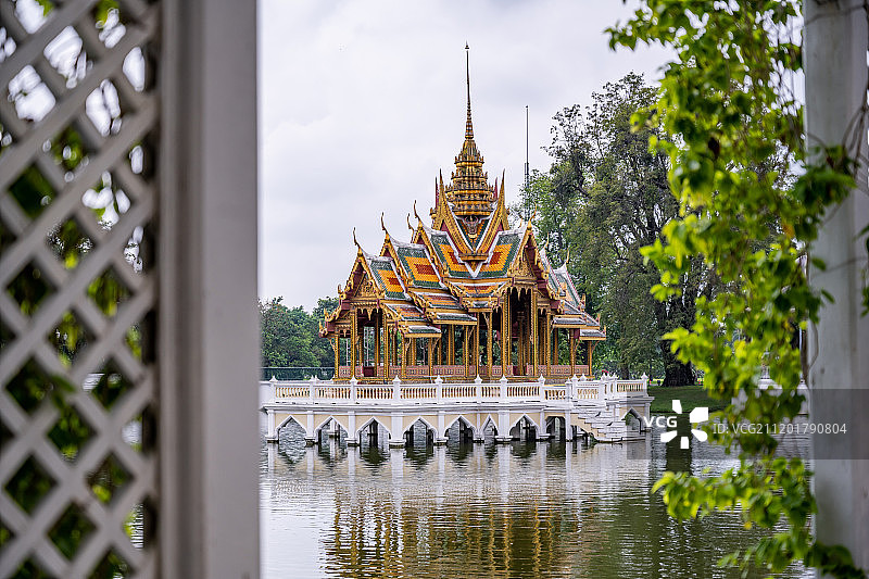 泰国大城邦芭茵夏宫水上宫殿图片素材