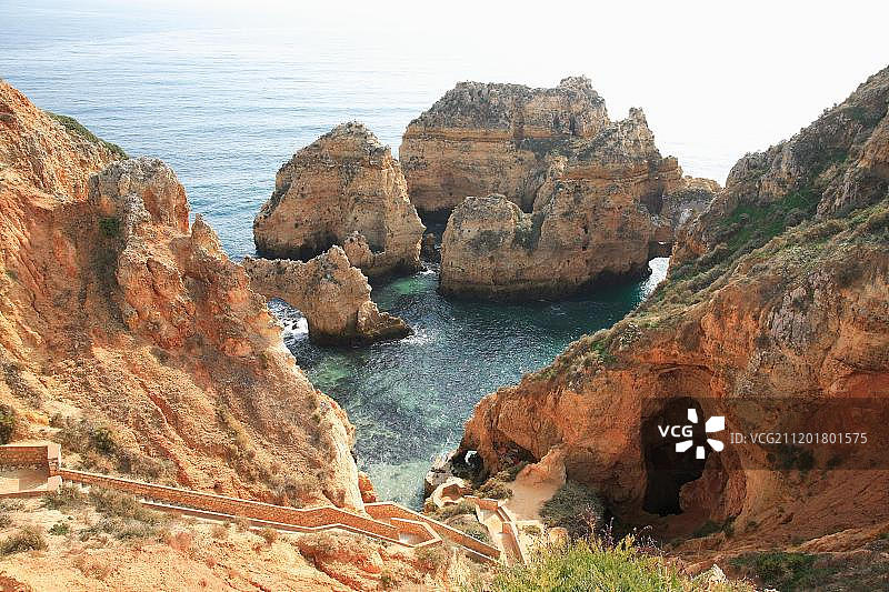葡萄牙阿尔加维拉各斯的皮耶达德海滩图片素材