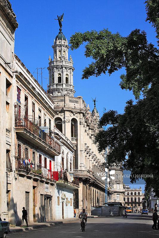 古巴哈瓦那旧城区的加西亚·洛尔卡大剧院图片素材