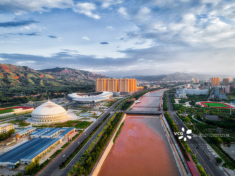 航拍中国甘肃临夏图片素材