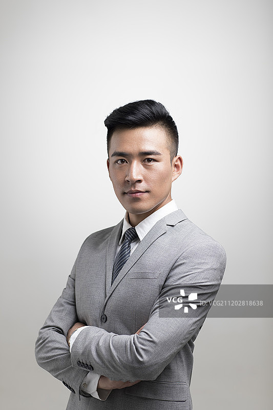 年轻商务男子肖像图片素材