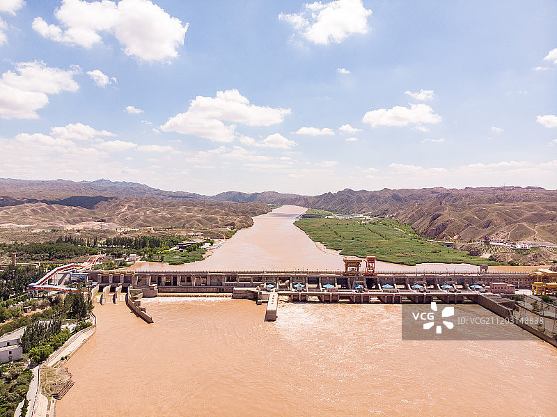 航拍青铜峡水电站图片素材