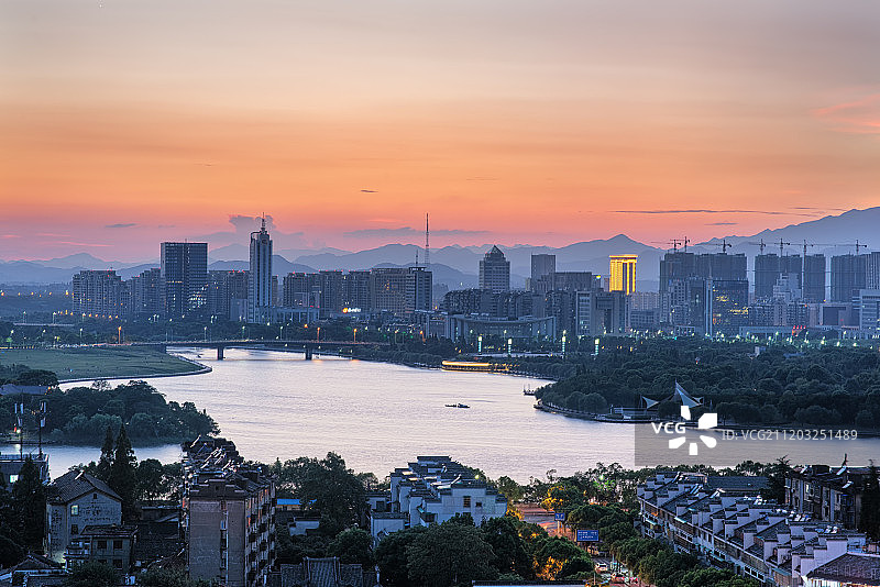 浙江省衢州市西区新城区夜景图片素材