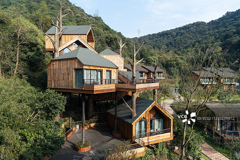 山上的小木屋图片素材