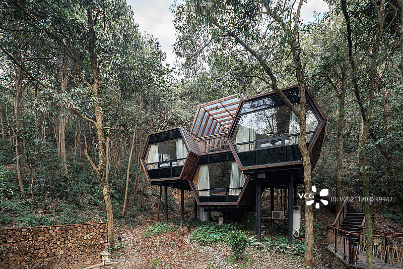 山上的小木屋图片素材