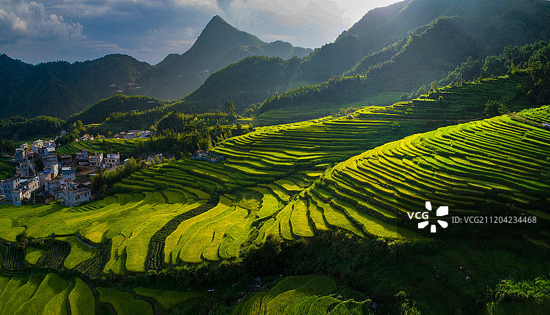福建省生态武平县中堡梧地村梯田风光图片素材