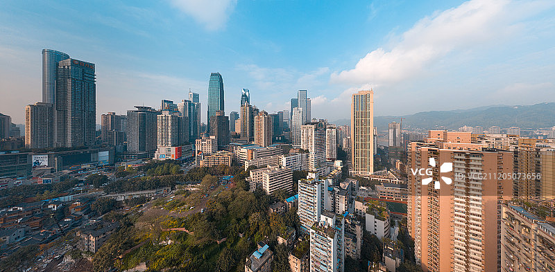 重庆解放碑和旧城改造中的十八梯图片素材