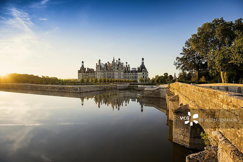 香波城堡北立面日出，联合国教科文组织世界遗产，卢瓦尔河，卢瓦尔-谢尔省，法国中部大区，欧洲图片素材