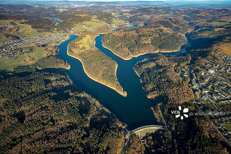 航拍德国北莱茵-威斯特法伦的Aggertalsperre图片素材