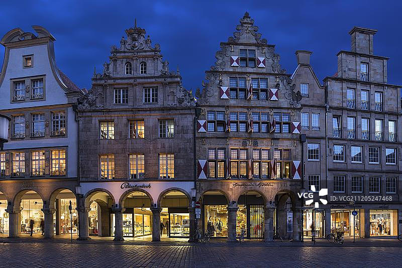 德国明斯特的gable房屋夜景图片素材