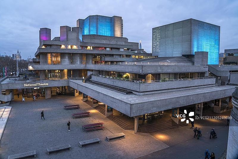 伦敦国家剧院黄昏景色图片素材