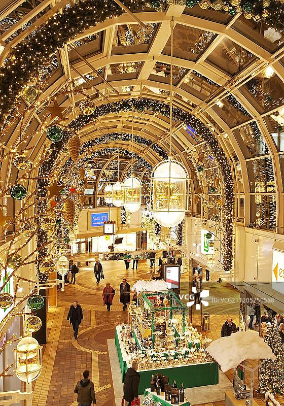 德国北莱茵-威斯特法伦州Allee购物中心圣诞装饰图片素材