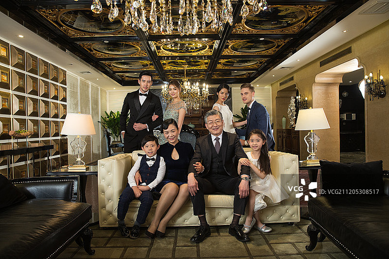 名门望族家庭聚会图片素材