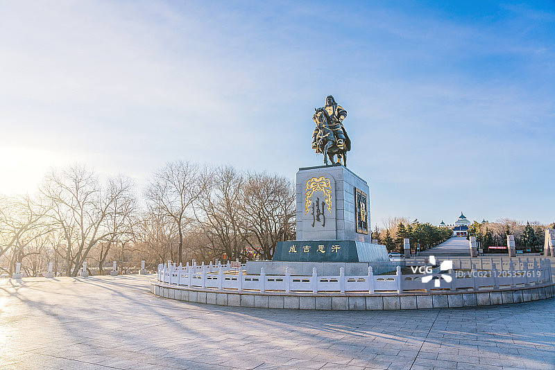 中国内蒙古乌兰浩特成吉思汗广场雕塑图片素材