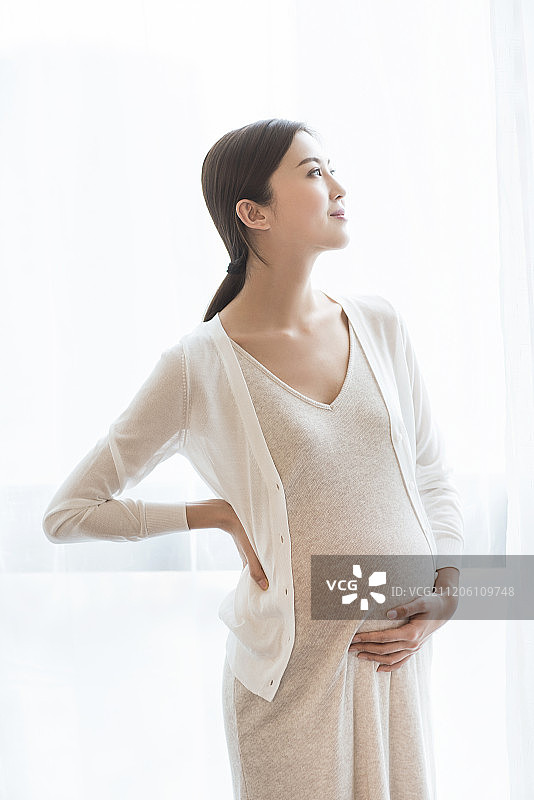 年轻孕妇图片素材