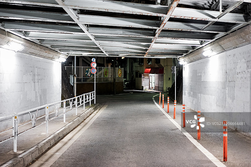 桥下通道图片素材