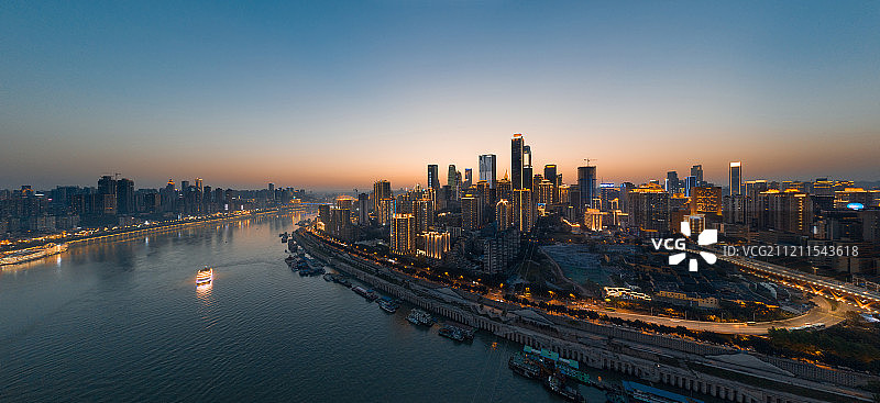 重庆晚霞蓝调夜全景图片素材