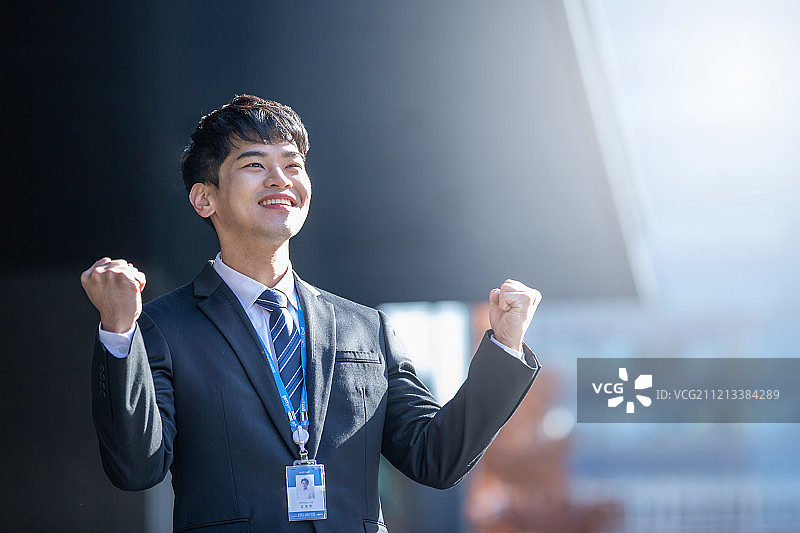 男人，商业，工作，新员工，成功，微笑，希望，自信，幸福图片素材