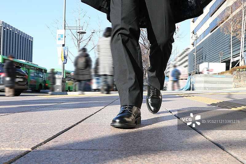 韩国首尔通勤步行街景图片素材