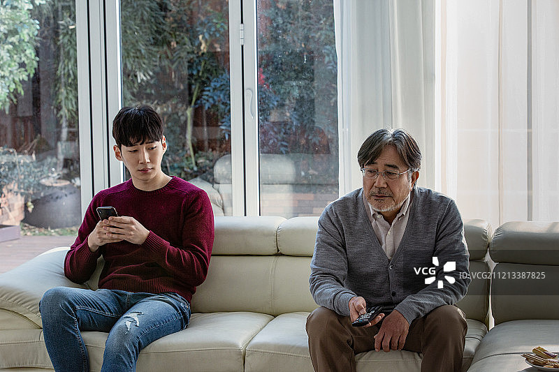 父子间的沟通问题，代沟图片素材