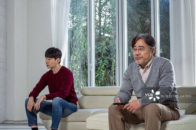 父子间的沟通问题，代沟图片素材